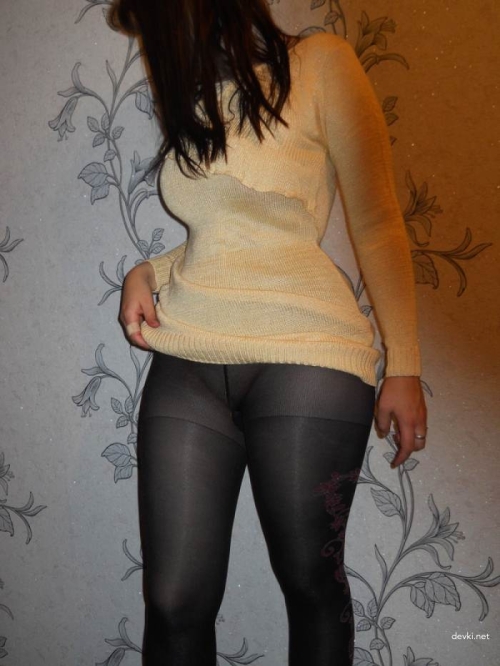 Explicit Amateur Wife Poses Seductively for Husband: Juicy and Provocative English Photo