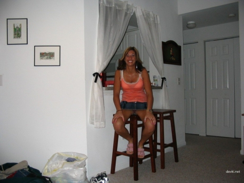 Raw Amateur Wife Nude Shoot: Explicit Home Poses