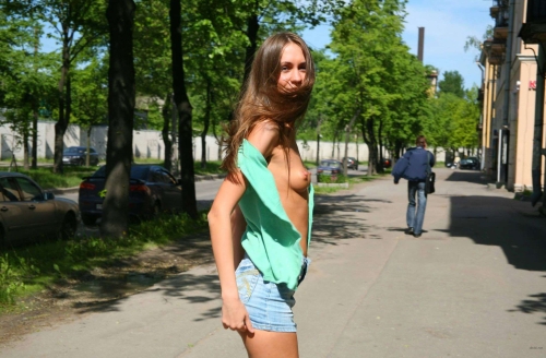 XXX Big Labia Amateur Collection: Explicit Nude Girl Photos