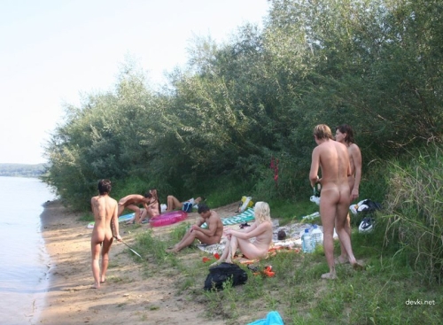 Raw Amateur Nudists Unleashed: Uncensored Nude Collection