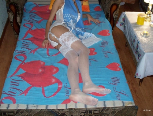Skinny Brunette Amateur's Explicit Homemade Sex Tape - Hot Young Babe Gets Naughty with Guy!