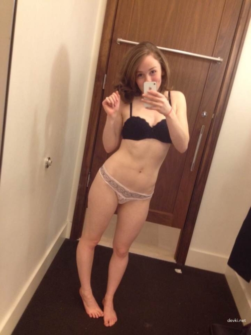 Hot Amateur Teen Strips Naked - Explicit Nude Girl Goes Completely Bare