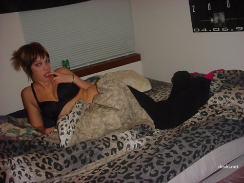 Hot Amateur Babe Desperate for Hardcore Sex: Uncensored Photo