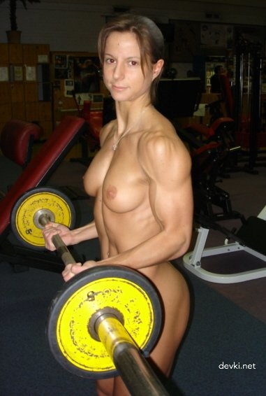 Hot Muscle Girl Selling Her Pussy - Amateur XXX Pic