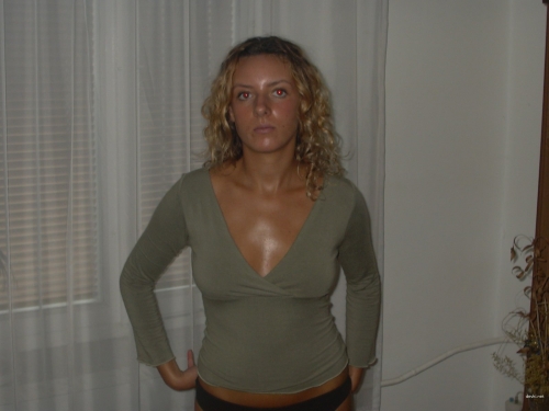XXX Amateur Blonde with Big Tits: Explicit Photo