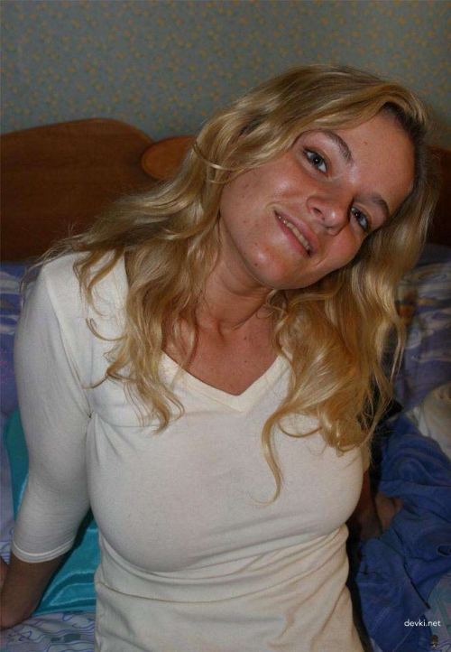 XXX Curly Blonde Amateur Strips - Uncensored Nude Pics for Adults