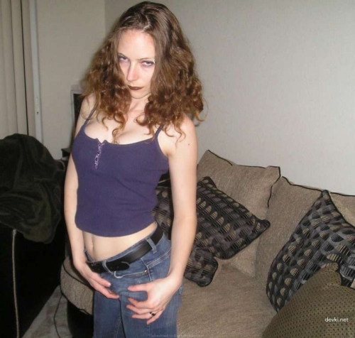 Skinny Amateur Slut Gets Nailed: Explicit Photos of Thin Girl in Hardcore Action