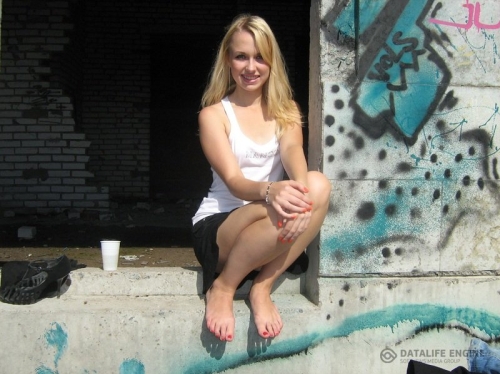 Shocking Incestuous Family Photos: Explicit & Unapologetic Images