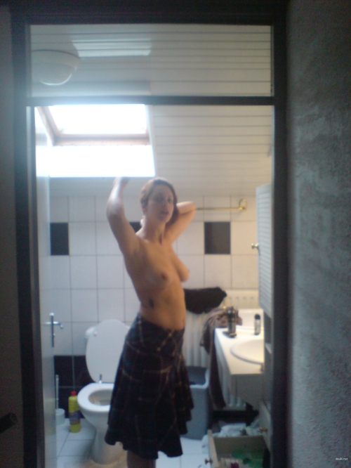 Raw Amateur XXX Pics: Explicit Sex Photos in Multiple Positions