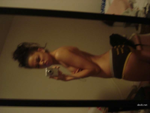 Sizzling Mulatto Beauty Exposes All in Uncensored Nude Photoshoot!