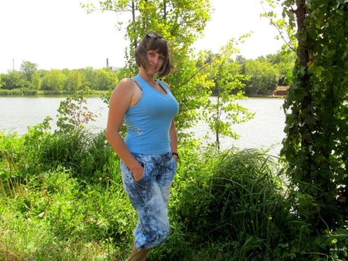 Big-Titted Russian MILF Exposed in Amateur Porn Pics - Busty Wife Gets Naughty