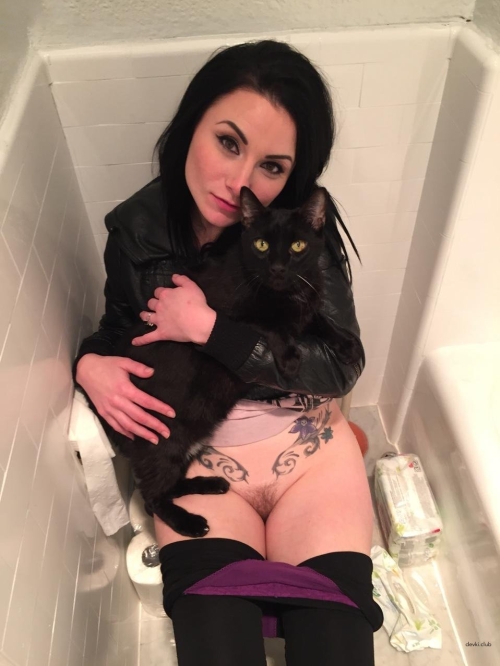 Raw Homemade Blowjob Pics - Explicit Oral Sex Photos