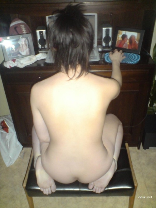 Amateur Blowjob Queen in Raw Homemade Fuck - Explicit Amateur Porn Photo