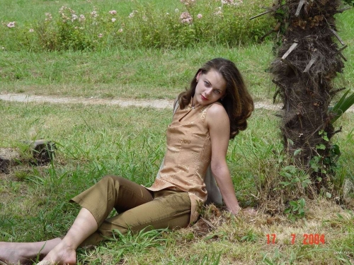 Golden Shower Amateur Porn: Wild Piss Fetish Photos