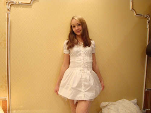 Sultry Doll Costume: Hot Amateur Poses in Erotic Photoshoot