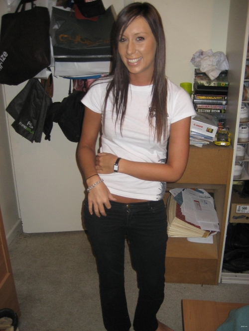 XXX Amateur Brunette Nude Selfie - Uncensored Private Photo for Adults