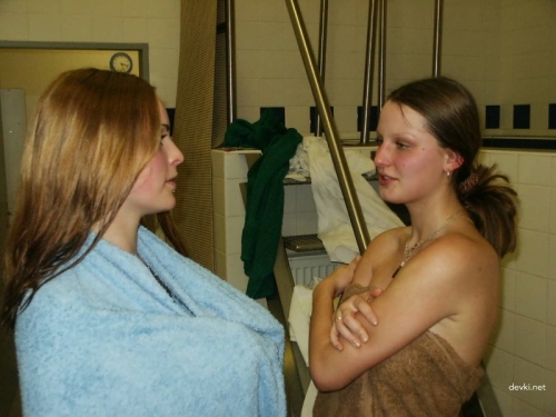 Steamy Sauna Shenanigans: Amateur Friends Get Explicit and Playful