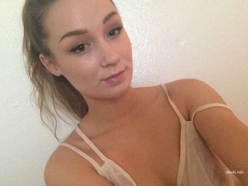 Explicit College Girl Exposed - Young Amateur Student Private Photo in English