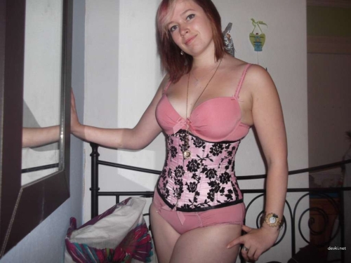 XXX Private Girl Amateur Pics: Uncensored & Explicit English Images