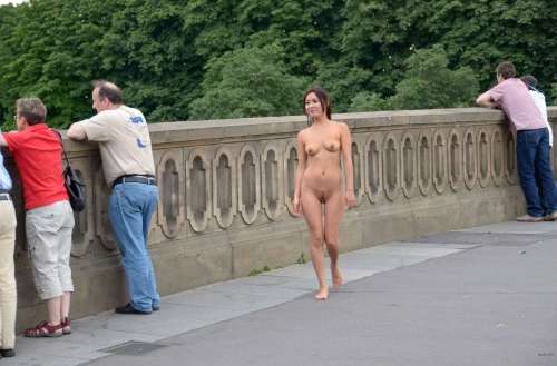 Asian Girl Nude in Public - Uncensored Amateur Street Walk with Explicit Photos