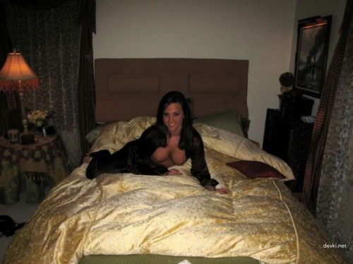 Explicit Ebony Babe Exposed: Sultry Amateur Erotic Photos