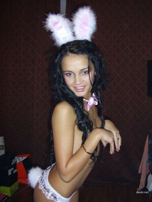 Explicit Young Girl Erotica - Sensual & Provocative Amateur Nudes