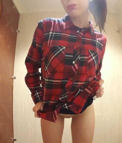 XXX Brunette Amateur Pics - Naughty Erotic Photos of Hot Amateur Babe