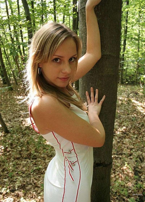 Wild Nude Amateur Exposes All in Explicit Forest Photoshoot