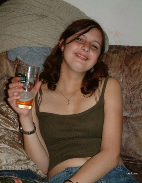 Intoxicated Slut Goes Nude for Raunchy Amateur Photoshoot