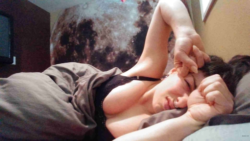 Explicit Amateur Erotic Photos: Uninhibited Girl's Private Collection