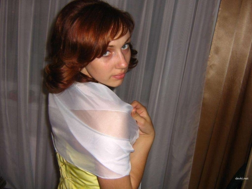 Redhead Girlfriend's Explicit Homemade Poses - Amateur Photo Collection