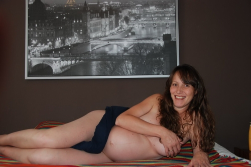 Raw and Explicit Pregnant Wife Nude Photoshoot: Amateur Captured in the Buff