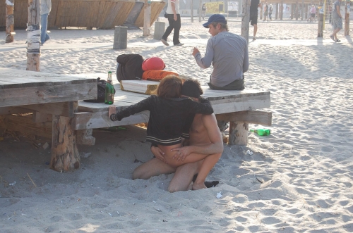 Wild Public Sex: Amateur Couple Gets Explicit Outdoor Fucking