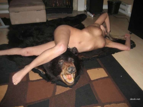 Amateur Slut XXX Pics: Uncensored Collection of Naughty Chick in Action