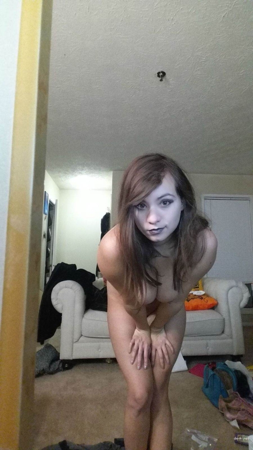 Hot Busty Brunette's Explicit Homemade Erotica - Uncensored Private Photos