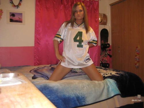 Amateur Blonde Seductress: Explicit Erotic Photoshoot