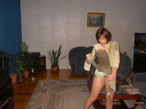 XXX Mature Amateur Home Photos: Topless, Explicit, Provocative Shots
