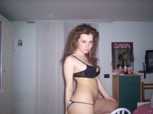 XXX Private Girl's Uncensored Amateur Photo: Explicit and Unfiltered!