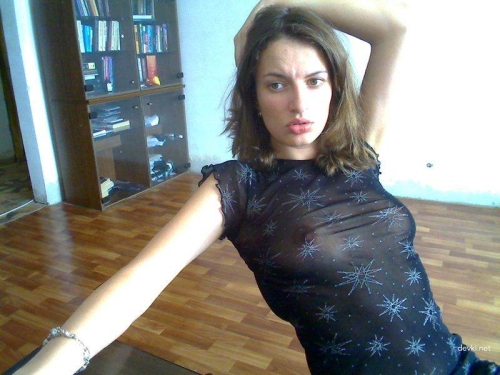 Jewish Girl's Explicit Amateur Nudes: Private Erotic Photos of Cute & Naughty Young Woman