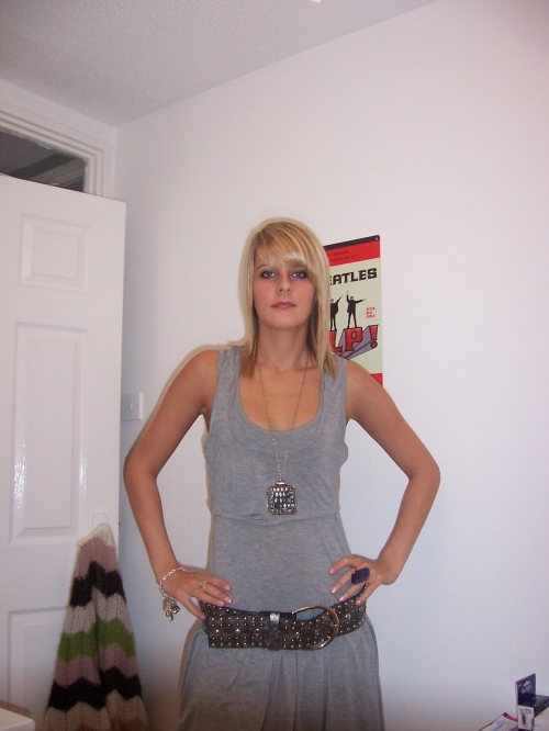 Explicit Young Student Nude Selfies: Amateur Photoshoot Uncensored