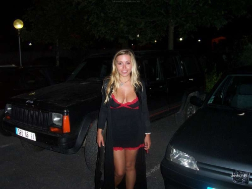 Steamy Amateur Vacation Babe Porn Pics - Explicit Hot Beach Sex!