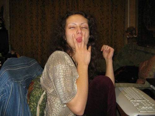 Explicit Amateur Photo: Girlfriend's Pussy Caught on Camera - XXX Content
