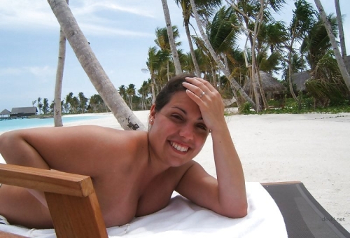Hotwife's Wild Vacation: Amateur Wife's Explicit Sex Tape
