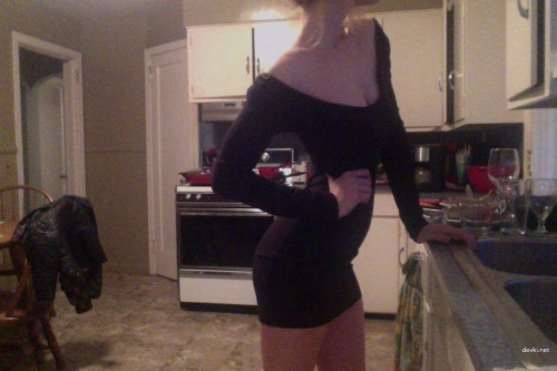 Seductive Blonde Amateur Babe Bares All in Provocative Photoshoot