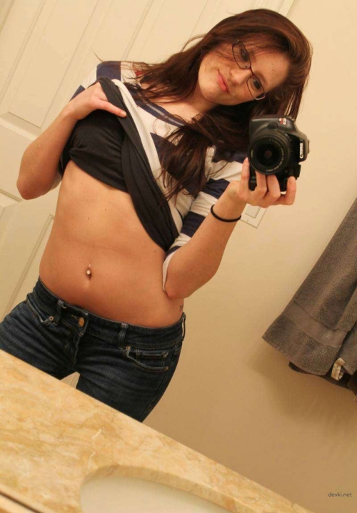 Amateur Babe Fingers Her Tight Ass and Rubs Her Tits - Explicit Solo Play Pic