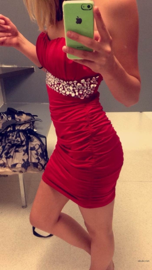 Explicit Amateur Girl Pubic Tattoo Fitting Room Spy Cam Footage