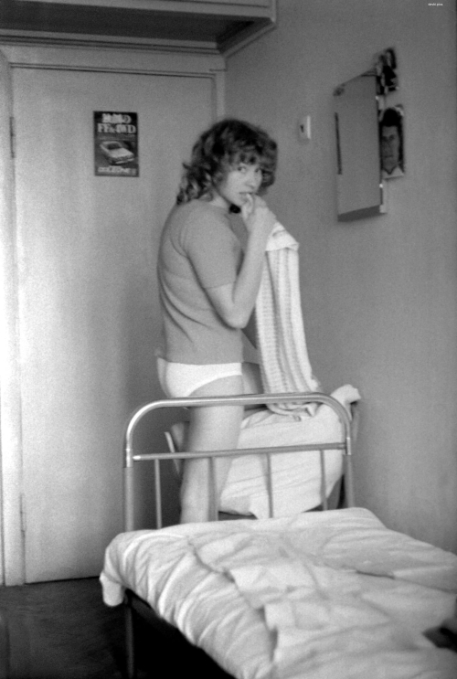 Vintage College Orgy: Explicit Dorm Sex Amateur Porn Photos