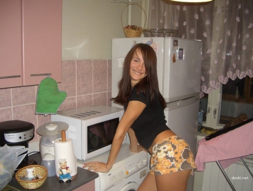 Hot Wife Sucks Cock After Work - Amateur Blowjob Porn Pic