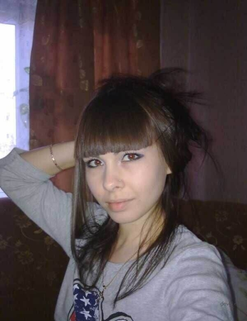 Steamy Brunette's Explicit Homemade Pics: Naughty Amateur Photos