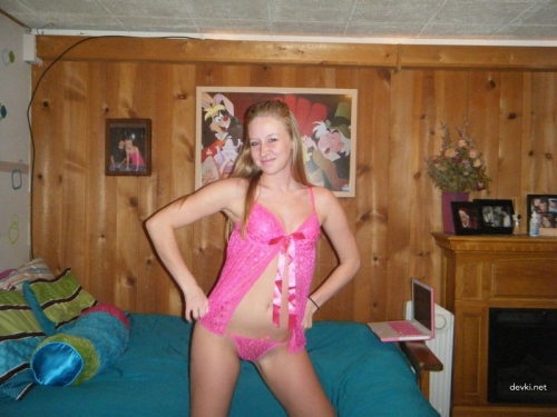 Rural Girl's Explicit and Uncensored Amateur Photos - Hot and Raw!